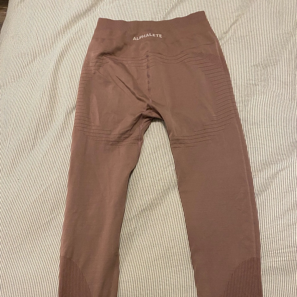 Alphalete Ozone Leggings in Mauve